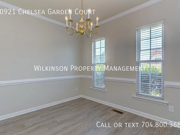 10921 Chelsea Garden Ct — Photo 11