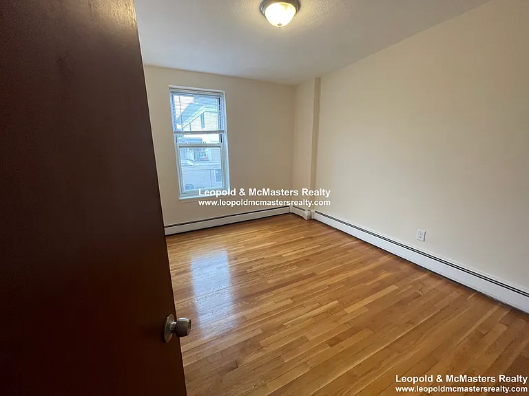 North Beacon St Brighton Apartments — Photo 35