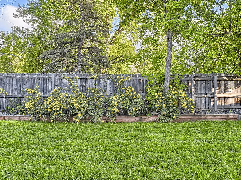 1820 S Adams St — Photo 29