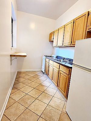 4th image of 206 W 106th St APT 48