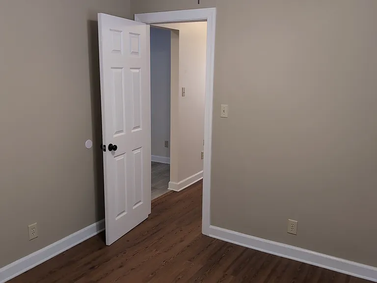 660 Emily Ln — Photo 21
