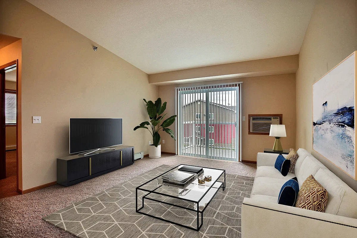 Fargo, ND Wolf Creek Apartments | Living - Wolf Creek