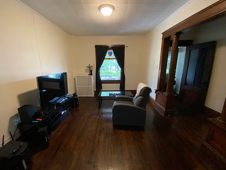 1627 Wyoming Ave — Photo 3