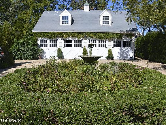 4 Carriage House