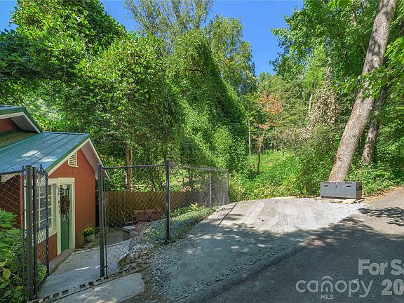 5th image of 413 Terrace Dr