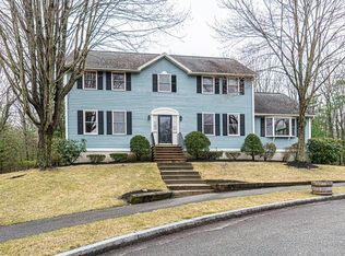 34 Kurchian Ln, Reading, MA 01867