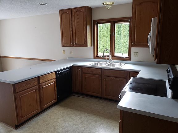 5th image of W357N6012 Bayshore Cir