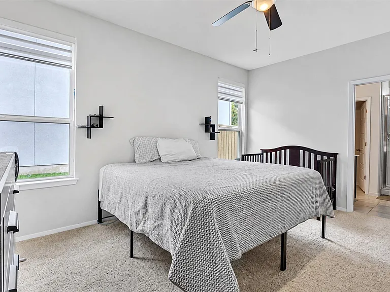 13701 Ronald W Reagan Blvd #34 — Photo 31