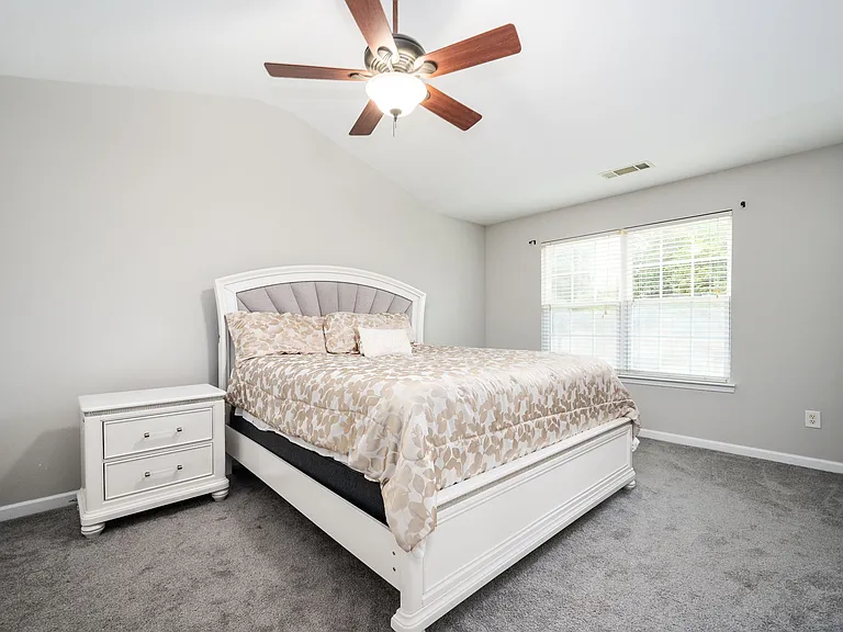1796 N Umberland Way SE — Photo 5