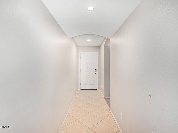 5th image of 38634 N LA GRANGE Lane