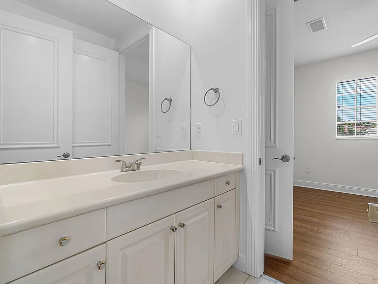 6641 Conch Ct — Photo 40