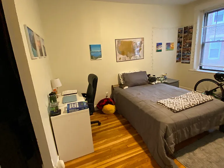 58 Queensberry St #8 — Photo 4