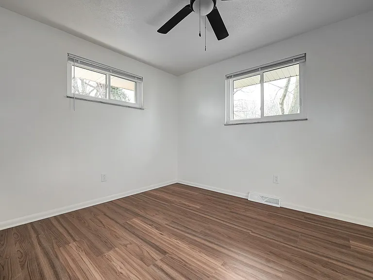 2930 Northglen Dr — Photo 21