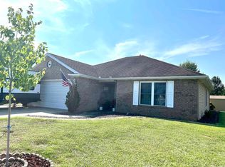 209 W Savannah Dr, Huntingburg, IN 47542