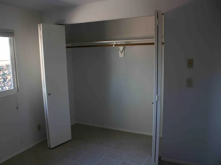 1805 E Blacklidge Dr #B — Photo 4
