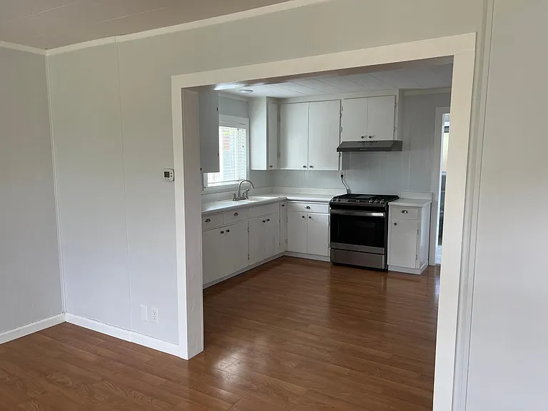 905 Pine St — Photo 6