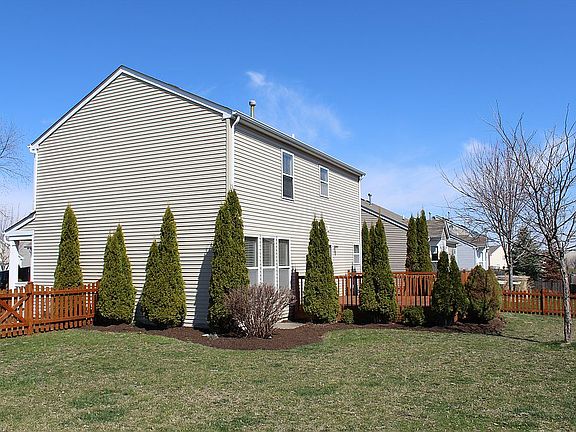 2nd image of 1802 Woodside Dr