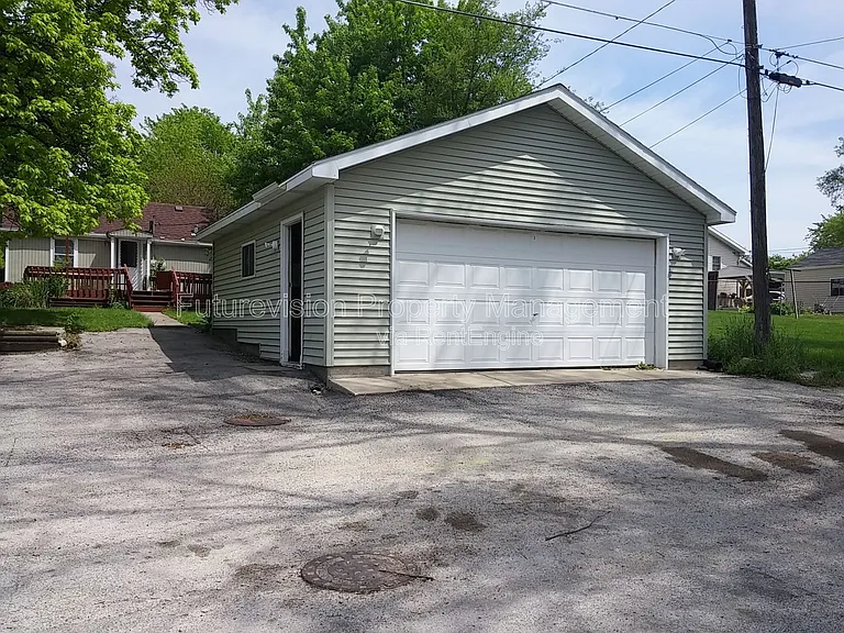 1704 Belleview Ave — Photo 6