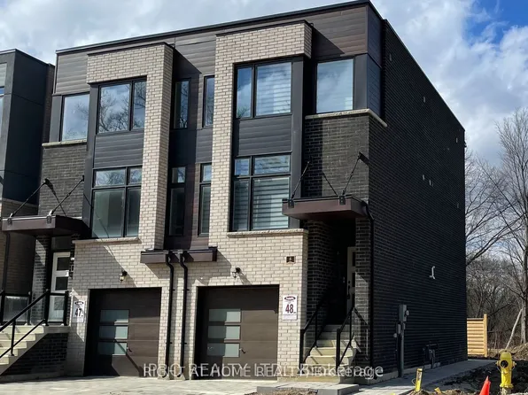 8 Creekbank Rd #2, Toronto, ON M6L 1C9