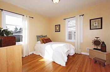 3rd image of 10247 39th Ave SW