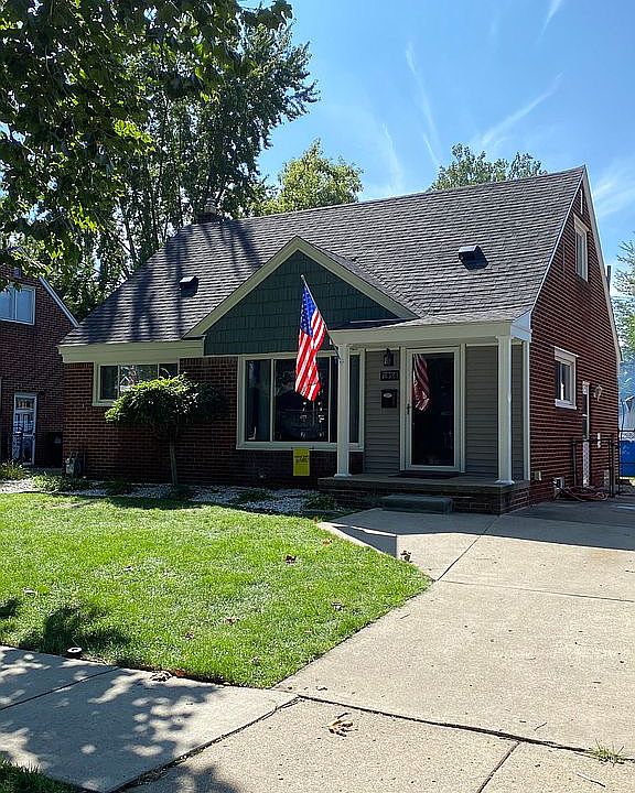 2nd image of 7956 Merrick St