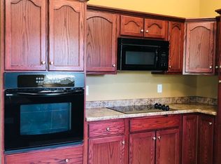 102 Ethan Ct, Vine Grove, KY 40175