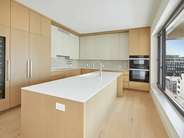 428 W 19th St #10A — Photo 7