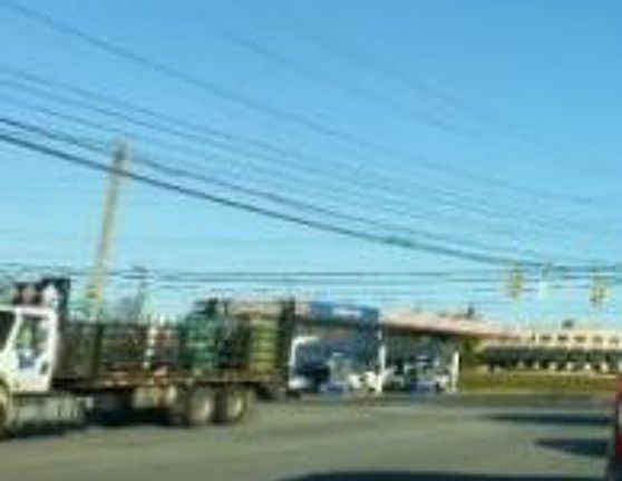 Exterior Neighborhood (street photo)