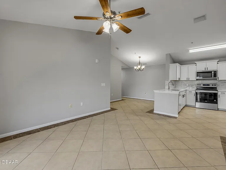 940 Village Trl #4-306 — Photo 10