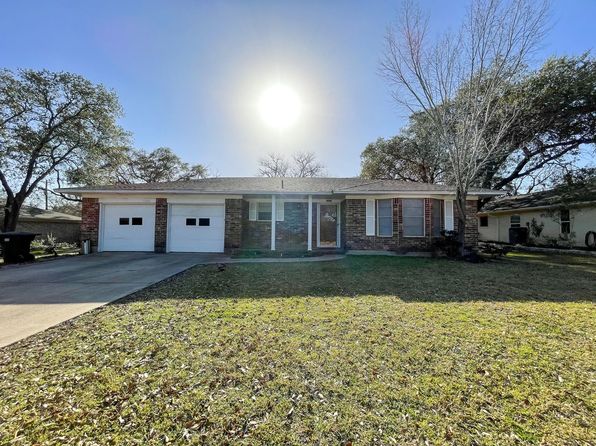 1502 Laura Ln
