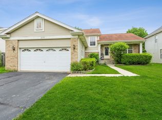 32759 Innetowne Rd, Lakemoor, IL 60051