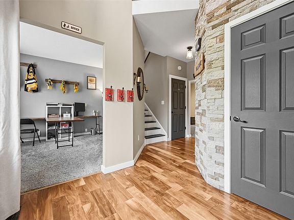 4th image of 144 Bayberry Ln
