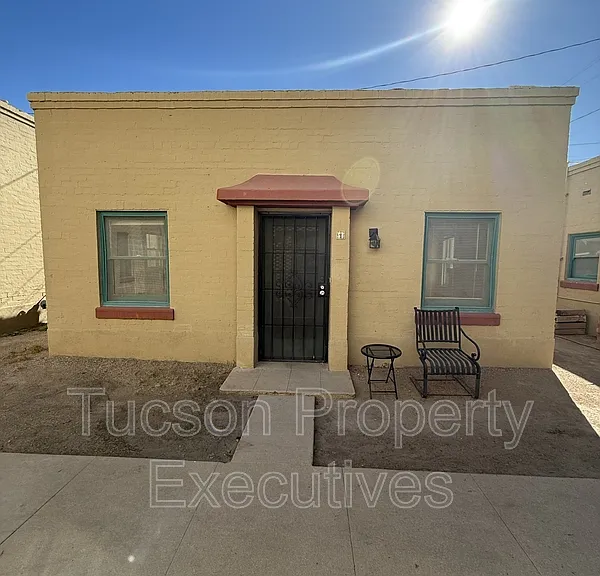 321 S Stone Ave #4 — Photo 7