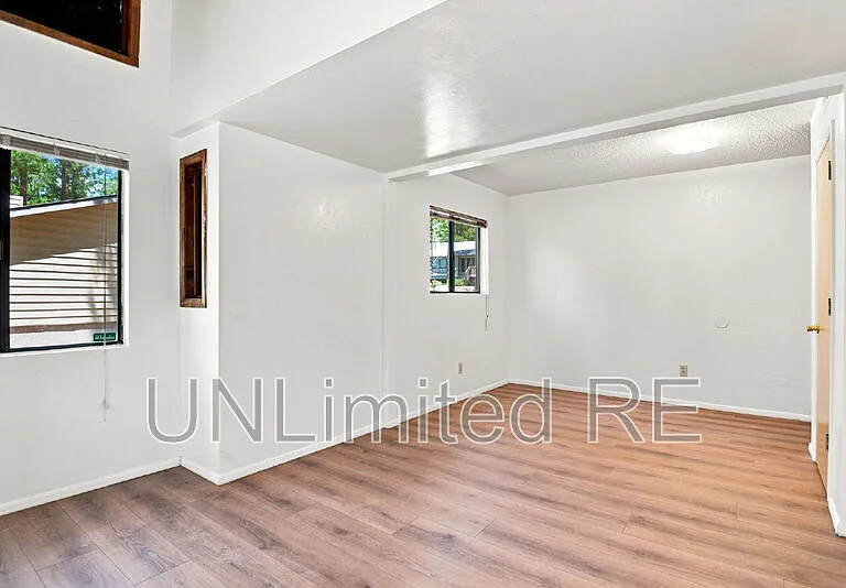 1410 N Inverrary Way — Photo 29