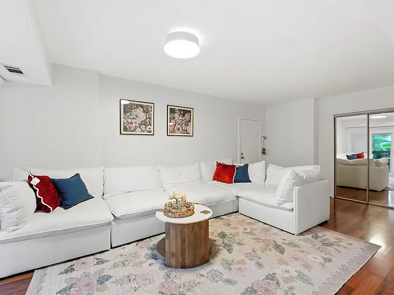 49 Skyhill Rd #204 — Photo 2