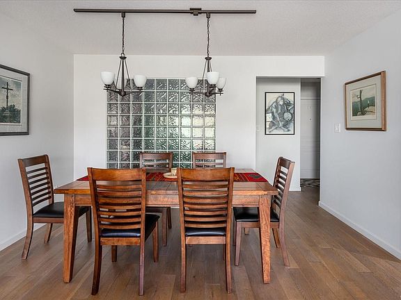 4th image of 500 Stewart Ave #504