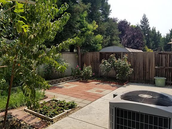 2nd image of 10674 Sellers Cir