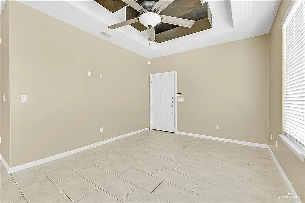 3 bed, 1150 sqft, $1,200 — Photo 3