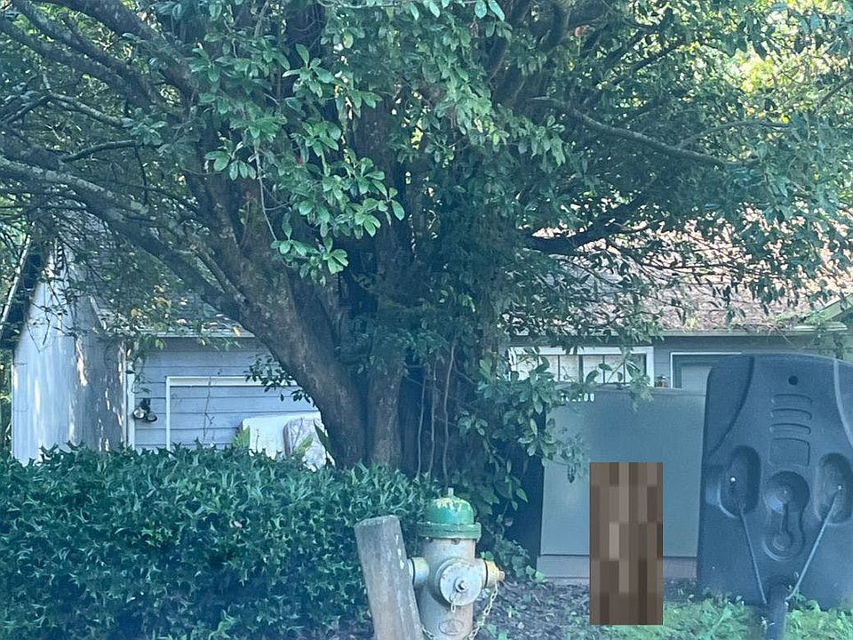 2nd image of 966 Lake Drive Ter