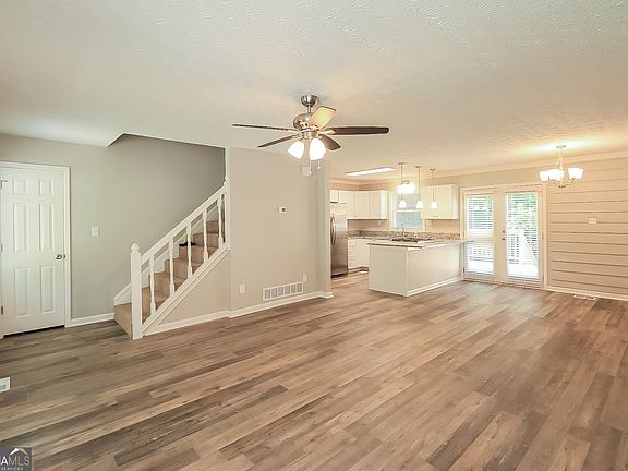 5th image of 3678 Chestnut Lake Ct