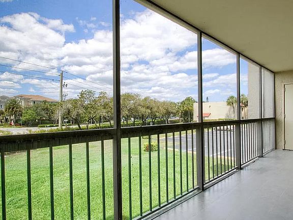 3rd image of 1605 S Us Highway 1 APT M1-201