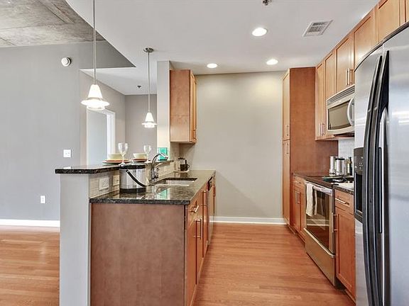5th image of 855 Peachtree St NE Unit 2106