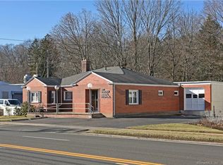 2612 Whitney Ave, Hamden, CT 06518