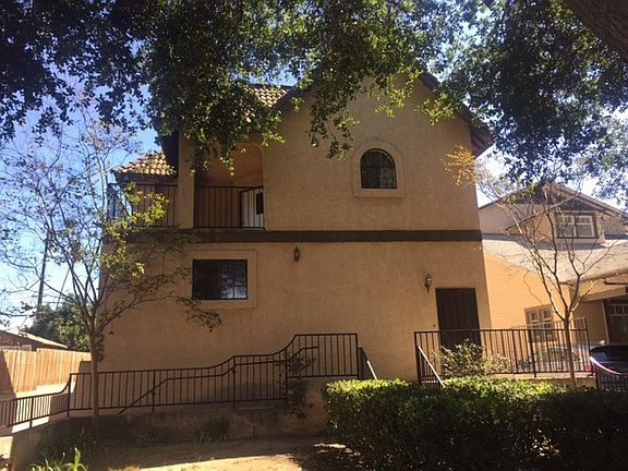 5th image of 128 S Marguerita Ave #C