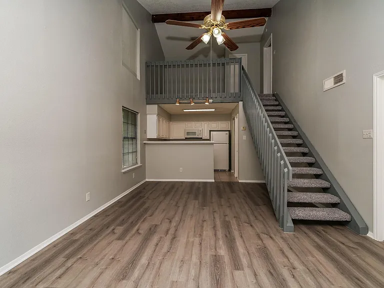 200 Pecan Dr #702 — Photo 2