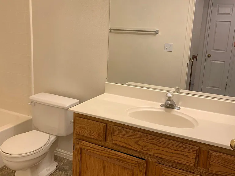486 W Pacific Dr #4 — Photo 12