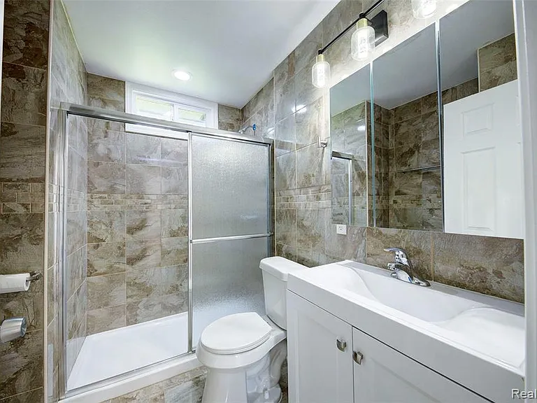 35030 Michelle Dr — Photo 36