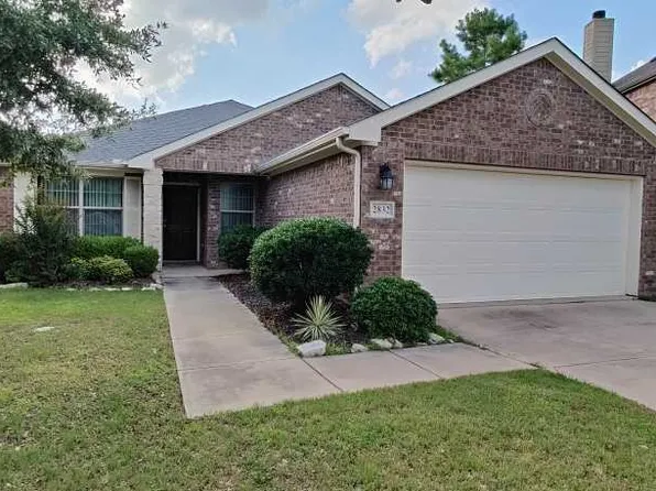 2832 Crescent Lake Dr, Little Elm, TX 75068