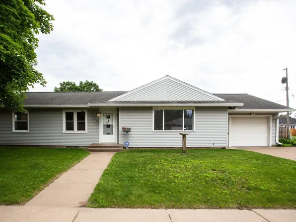 121 Viking Pl, Eau Claire, WI 54701