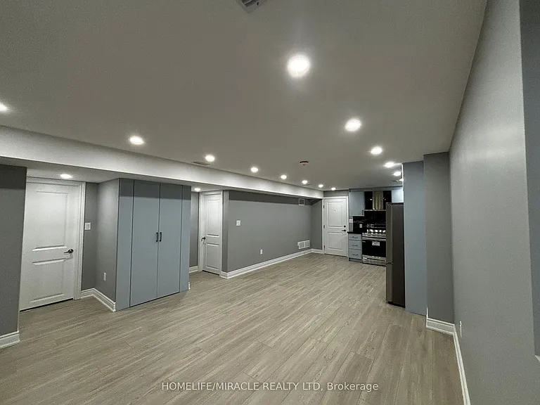 35 Merrimac Dr — Photo 24
